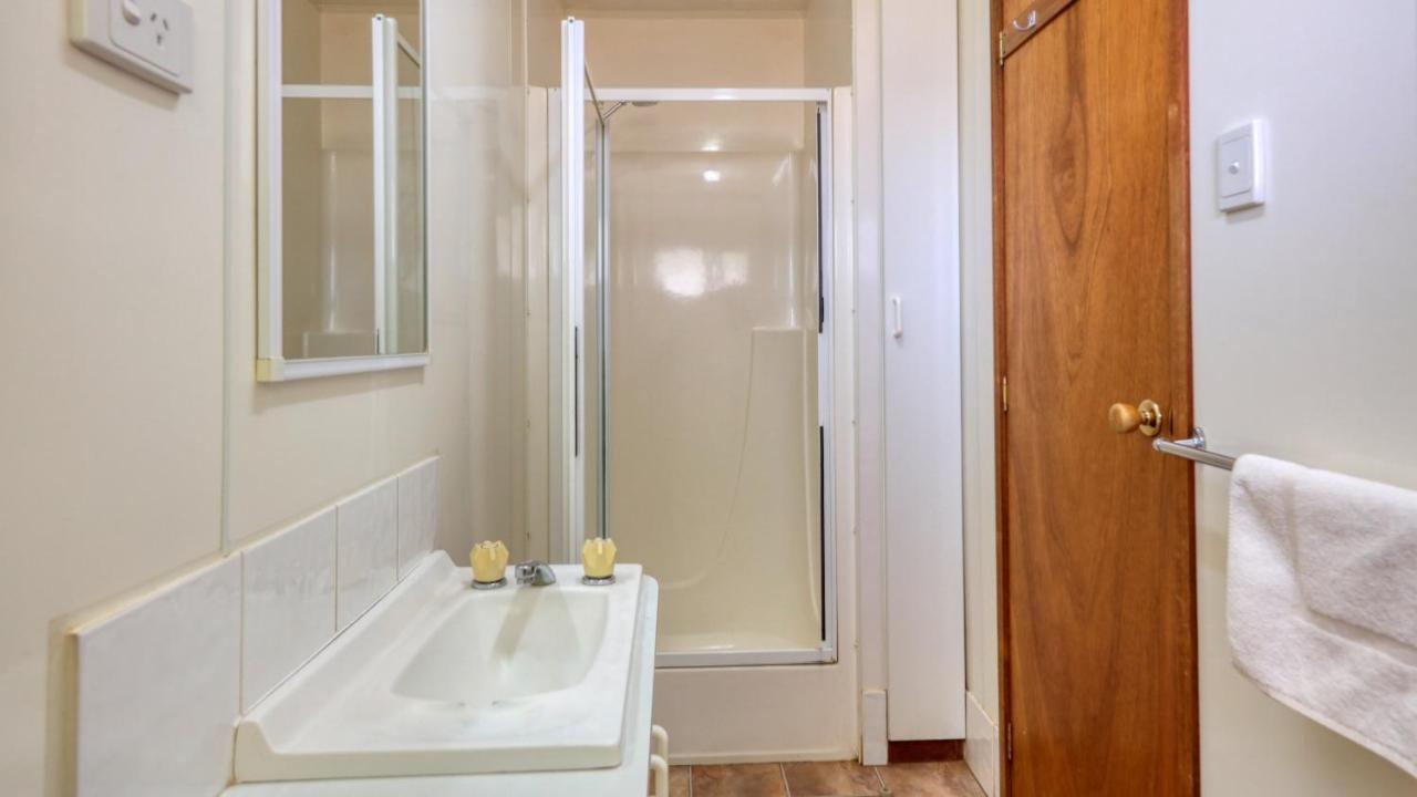 Cobar Caravan Park Экстерьер фото