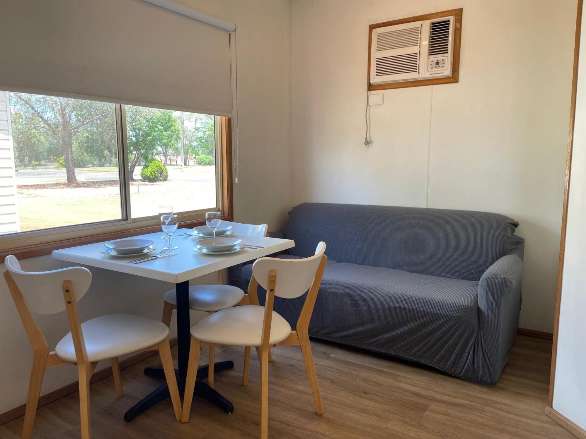 Cobar Caravan Park Экстерьер фото