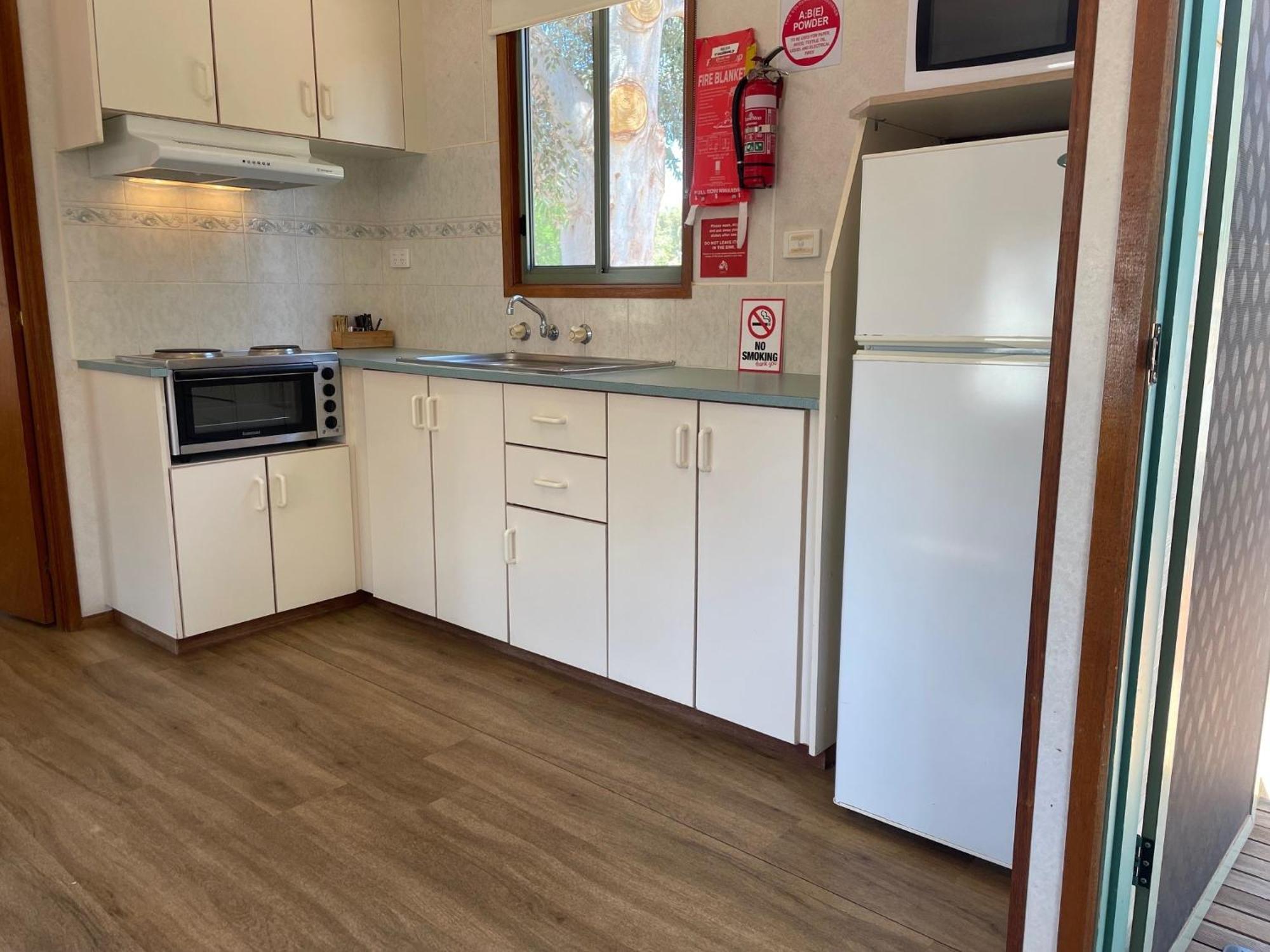 Cobar Caravan Park Экстерьер фото